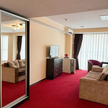 Mark Plaza Hotel Mykolaiv Exterior foto