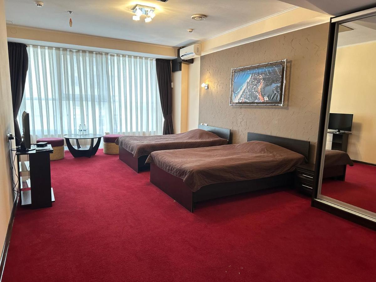 Mark Plaza Hotel Mykolaiv Habitación foto