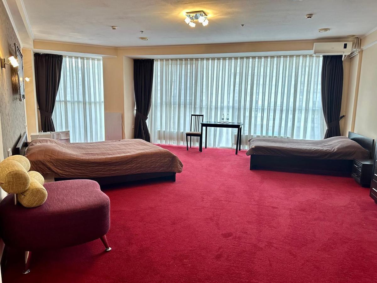 Mark Plaza Hotel Mykolaiv Exterior foto