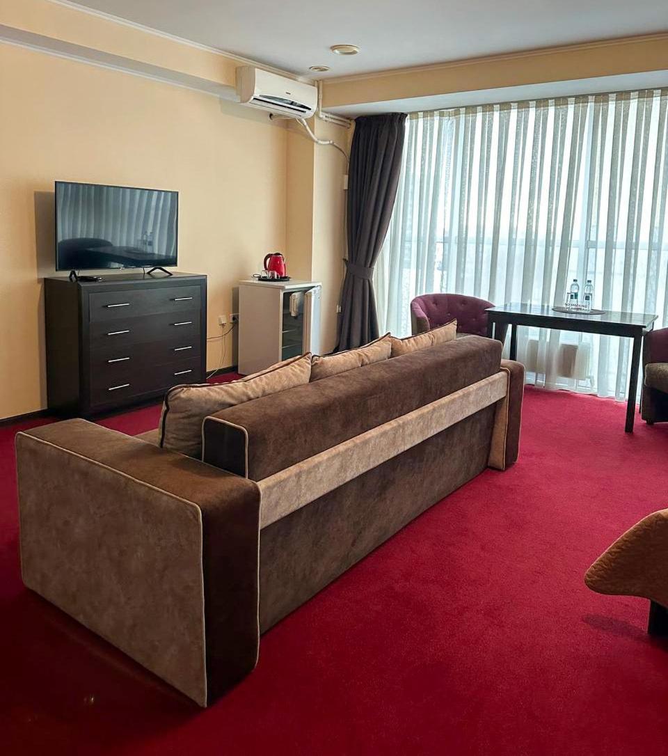Mark Plaza Hotel Mykolaiv Exterior foto