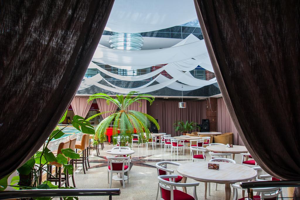 Mark Plaza Hotel Mykolaiv Exterior foto