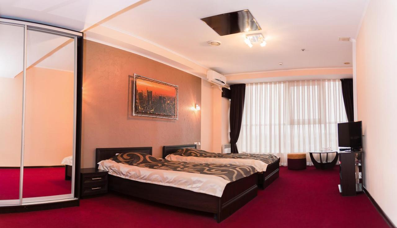 Mark Plaza Hotel Mykolaiv Exterior foto